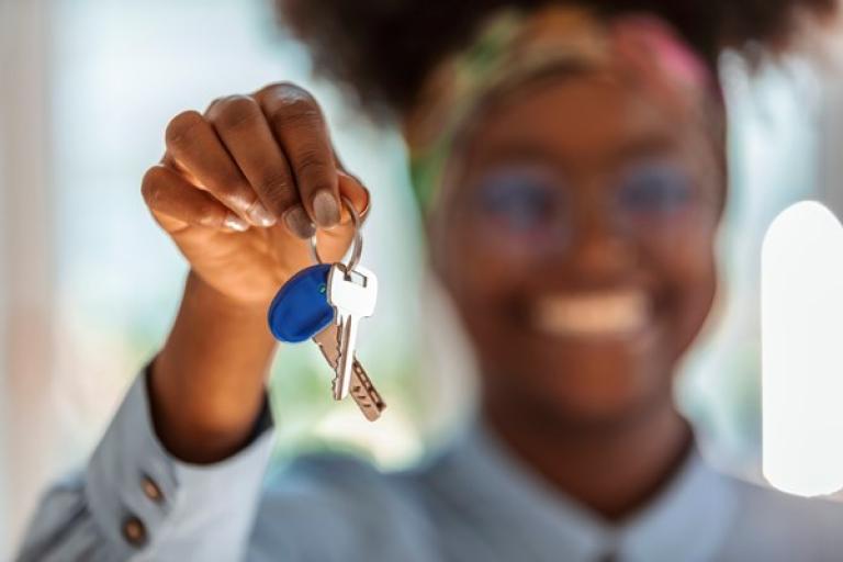 Person holding some keys