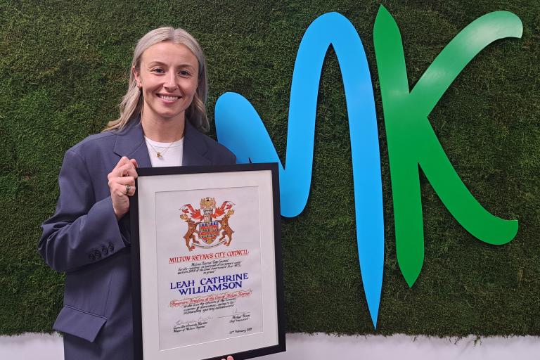 Leah Williamson receiving Freedom of the City