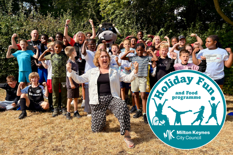 MK Council Leader, Cllr Jane Carr with children at an activity session in Conniburrow